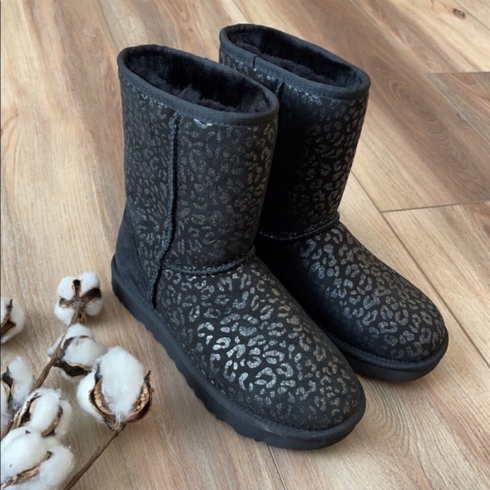🌴🔆UGG- CLASSIC SHORT SNOW LEOPARD BOOTS🔆🌴 - Picture 4 of 13